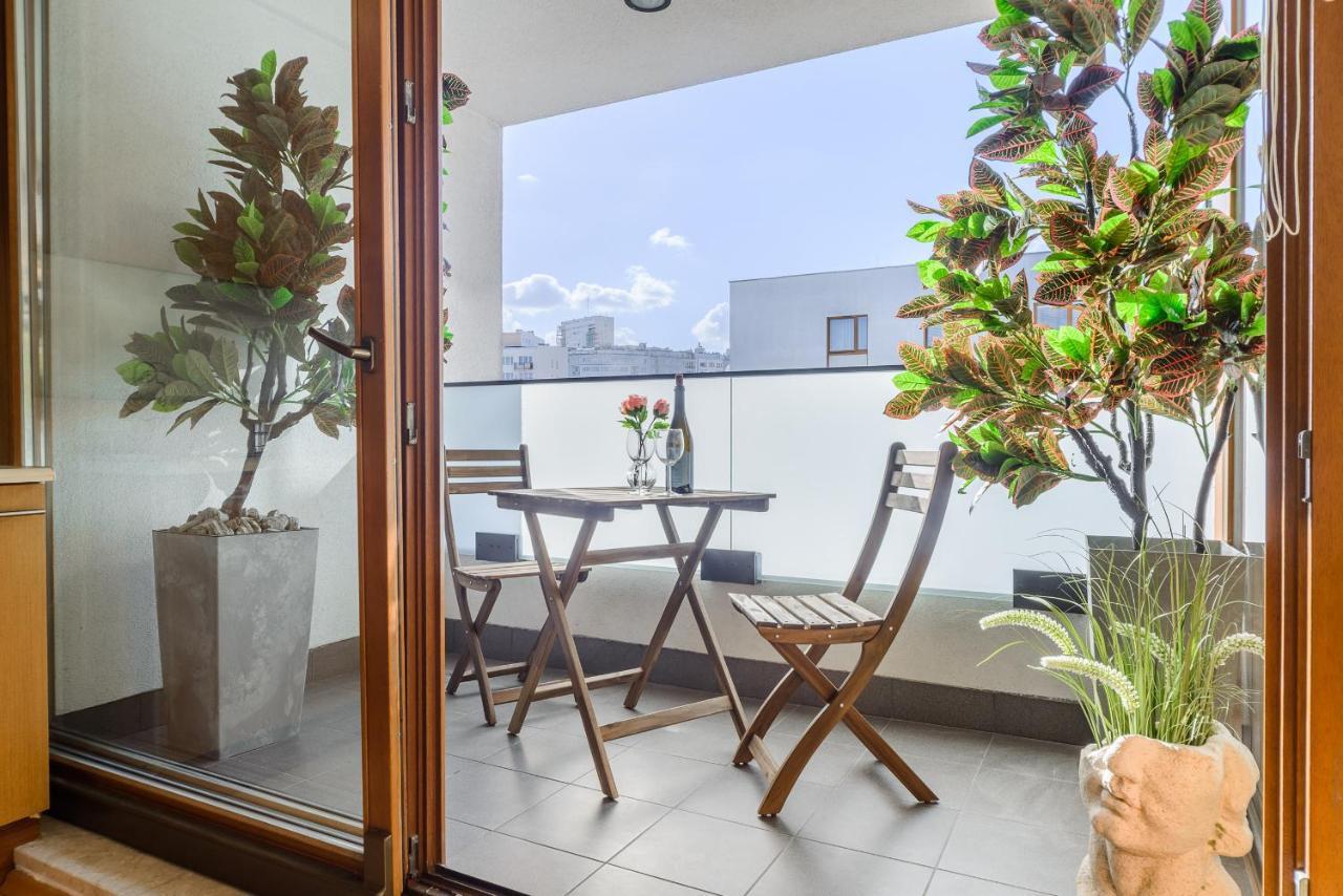 Lumina Apart With A Large Balcony Near Presidential Palace And River Warschau Exterior foto